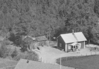 Risebro 26/7 Bergesidevegen 218. Foto: Widerøe AS 1958.