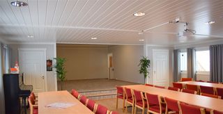 Scenen sett fra salen.